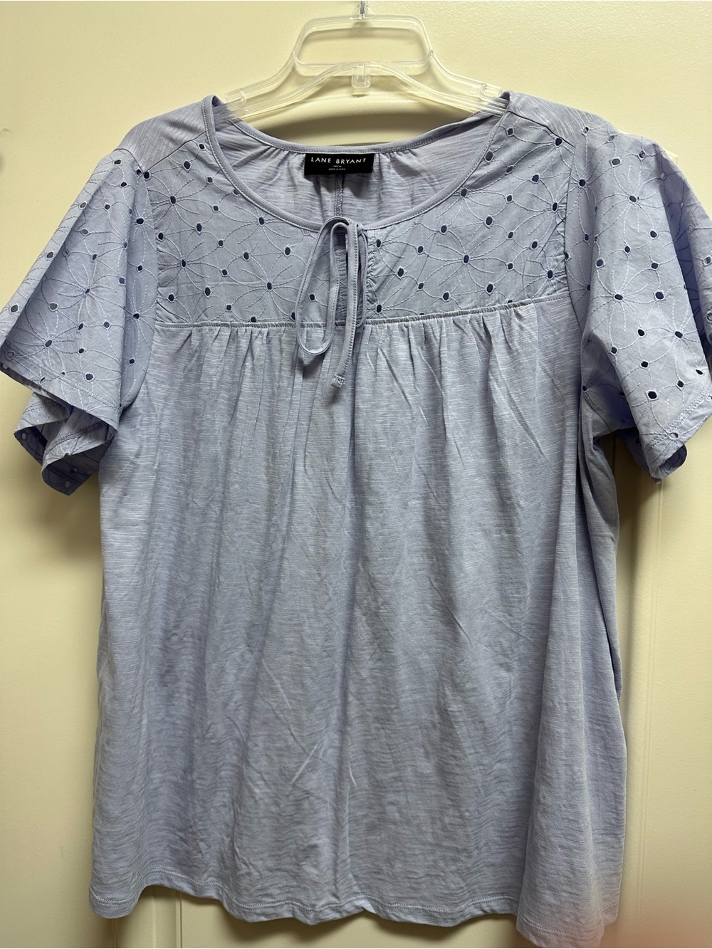 Lane Bryant Lavender Eyelet Yoke Tie-Front Women's Top, size 14/16, NWOT